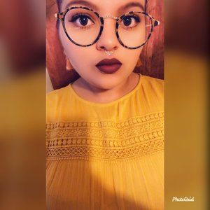 Meet your Posher, Leonela